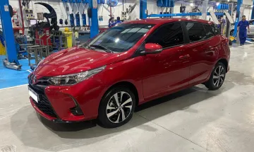 TOYOTA YARIS XLS 2025