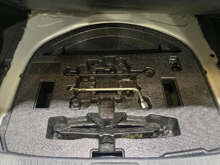 COROLLA XEI HV 2025- imgN°2