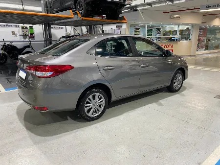 YARIS XLS SEDAN 2020- imgN°2
